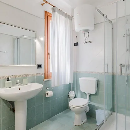Kairos Apartment